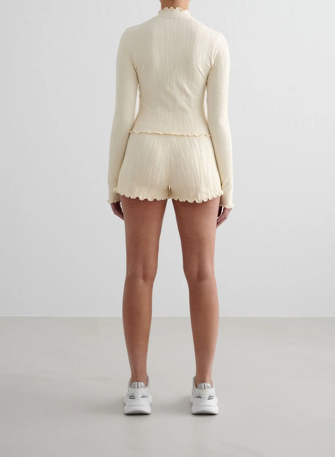 Almond White Tulip Shorts - Image 3