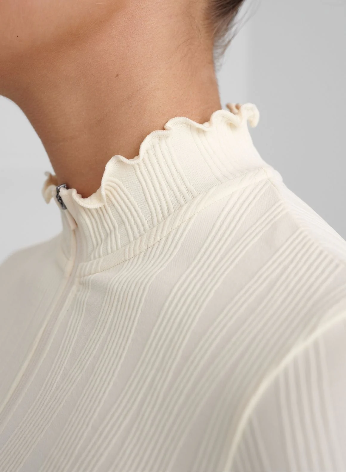 Almond White Tulip Zip Jacket - Image 7