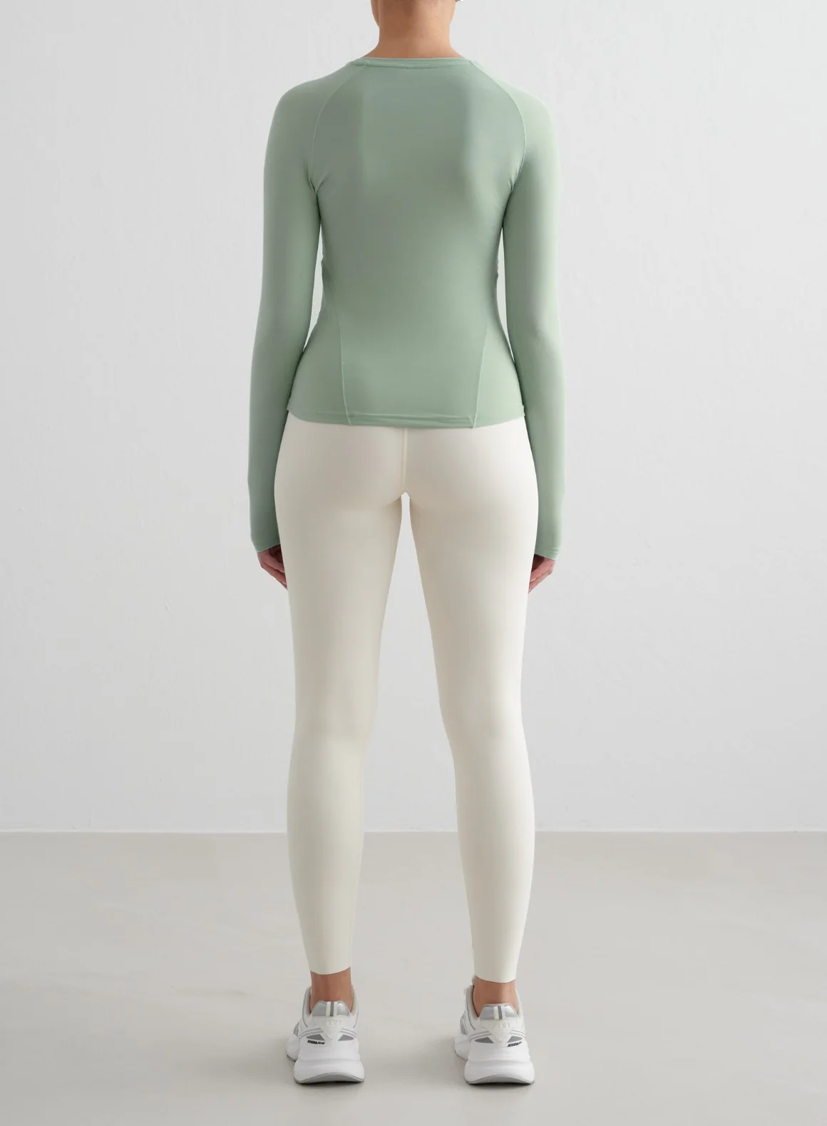Aqua Soft Basic Long Sleeve - Image 3