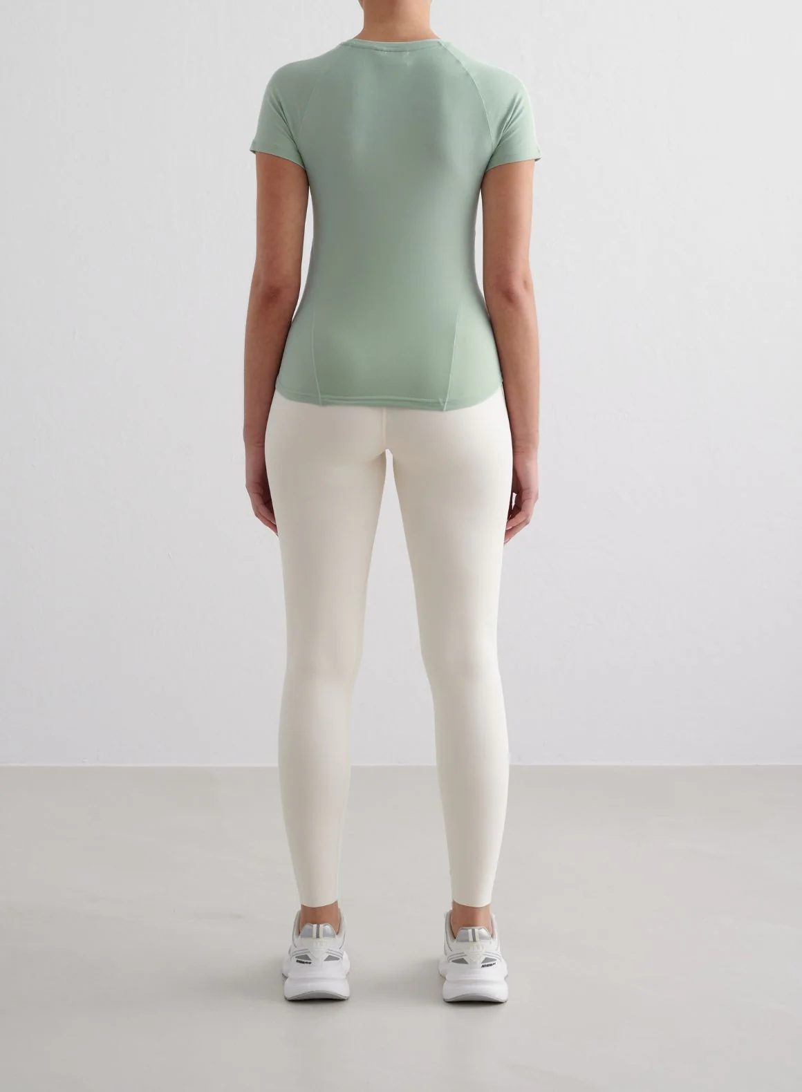 Aqua Soft Basic Short Sleeve - Image 4