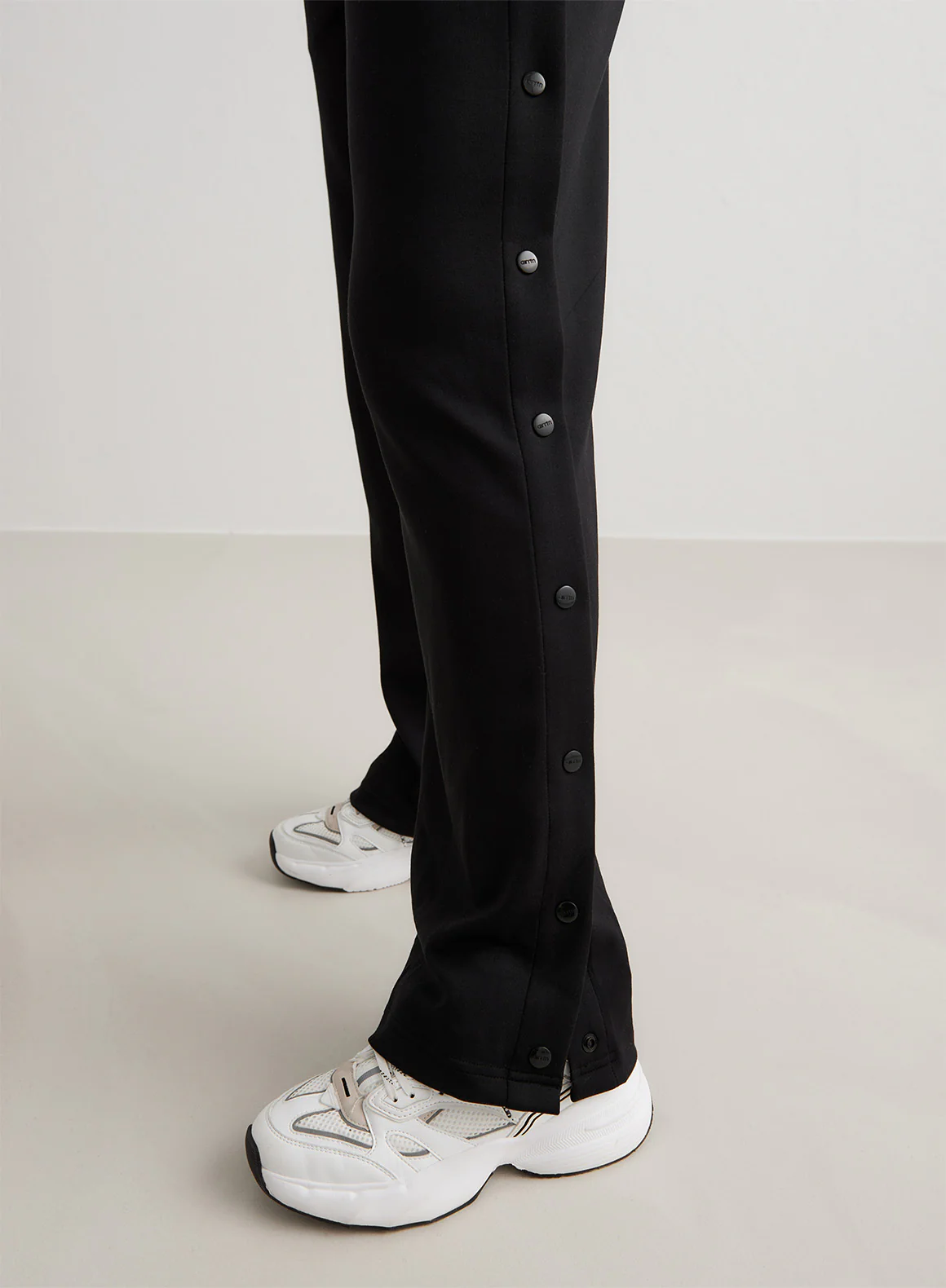 Black Comfy Buttoned Pants - Image 3
