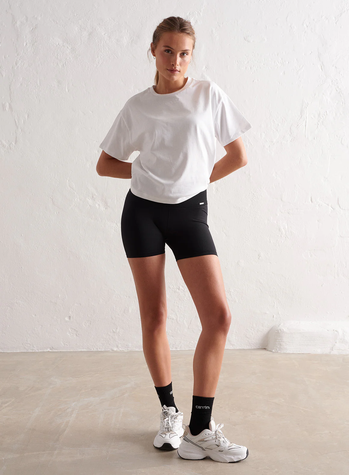 Black Limitless Seamless Midi Biker Shorts - Image 4