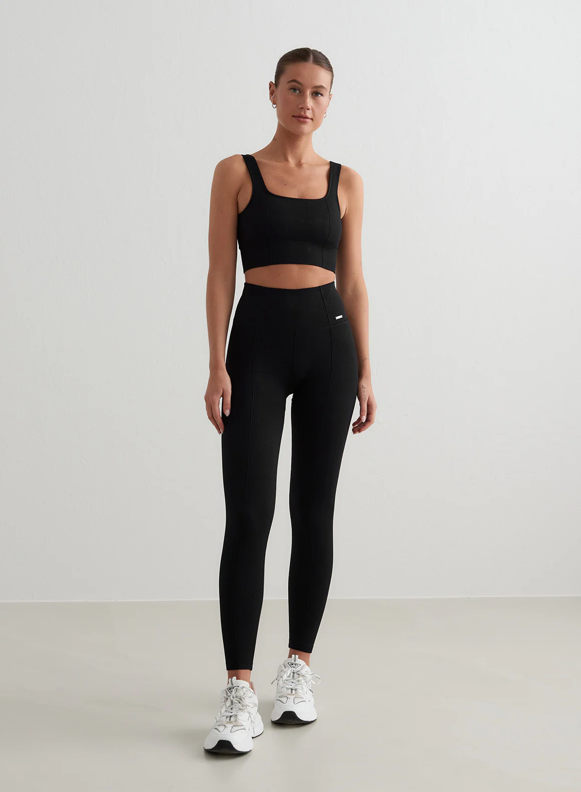 Black Luxe Seamless Bra - Image 4