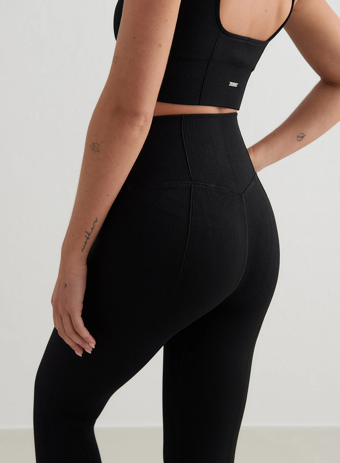 Black Luxe Seamless Tights - Image 5