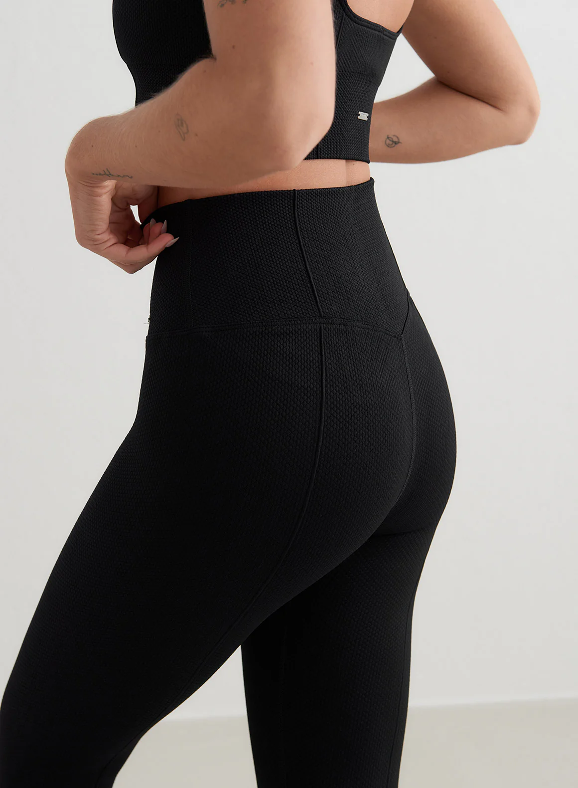 Black Luxe Seamless Tights - Image 8