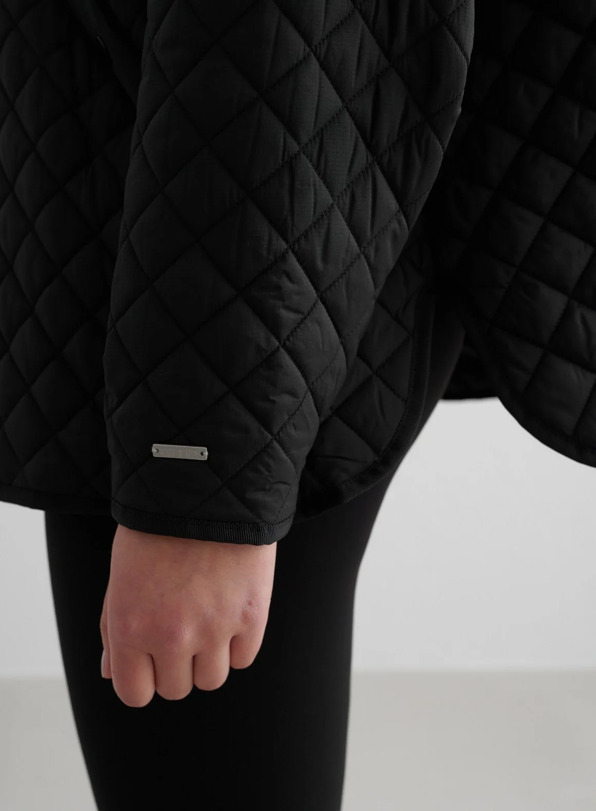 Black Oversized Quilted Jacket - Image 6