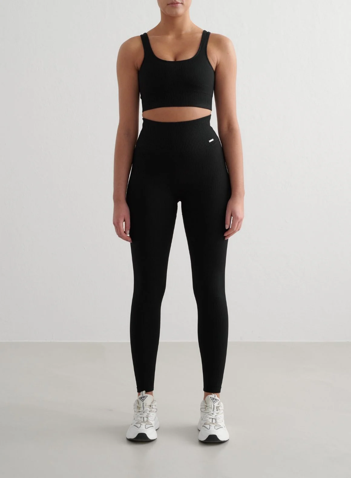Black Ribbed Seamless Bra - Image 3