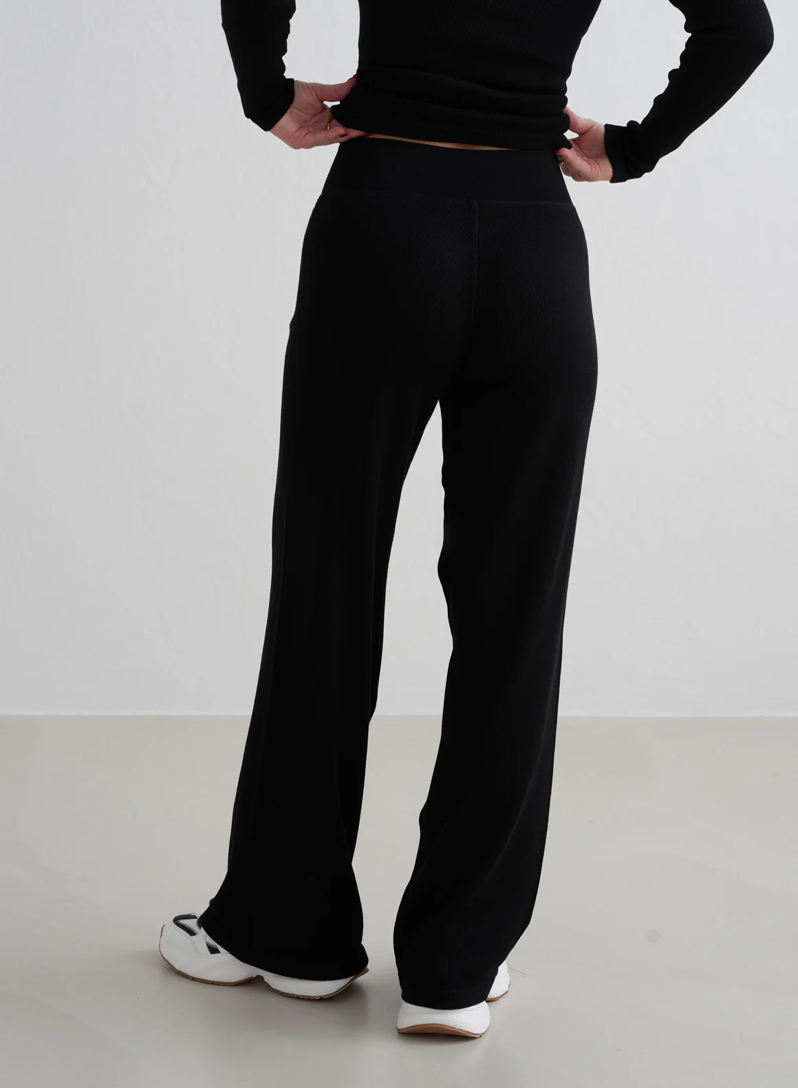 Black Ribbed Wool Petite Wide Pants - Image 7