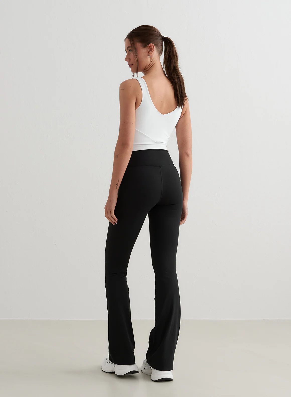 Black Sense Flare Tights - Image 93