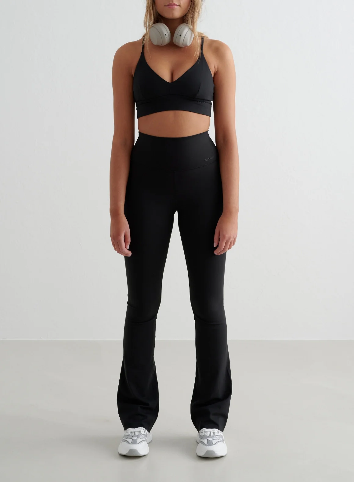 Black Sense Flare Tights & Strap Bra Set