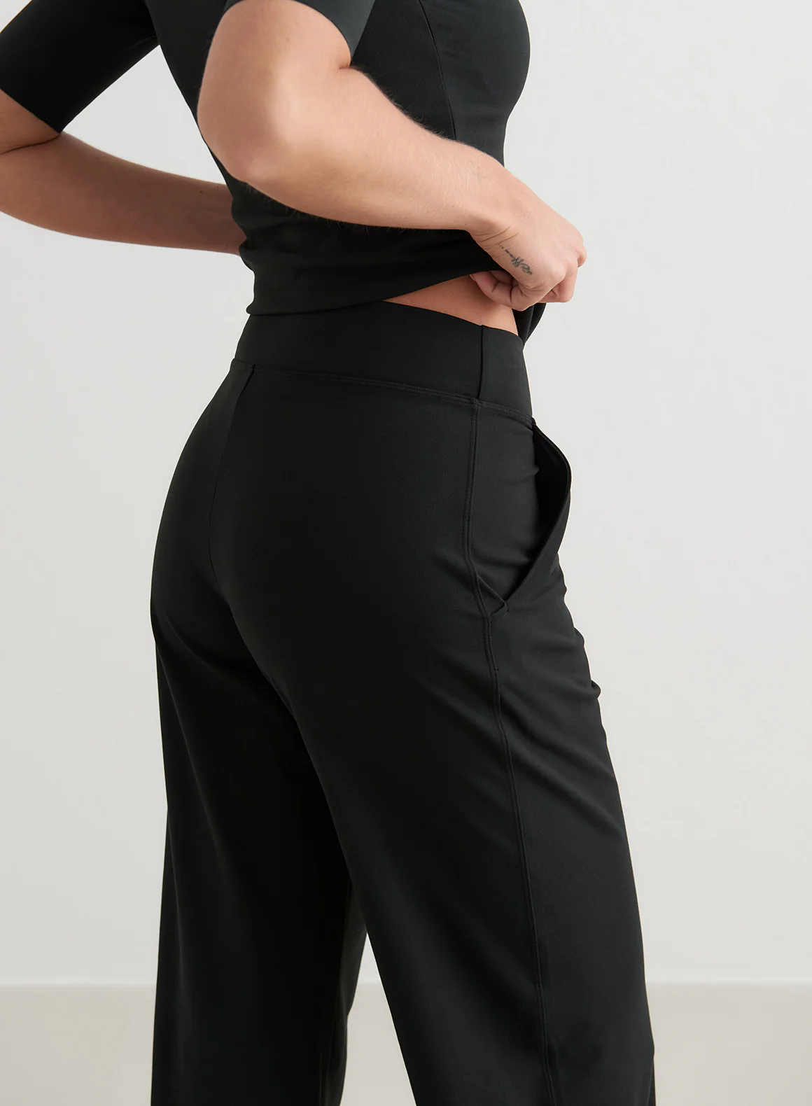 Black Sense Wide Pants - Image 25