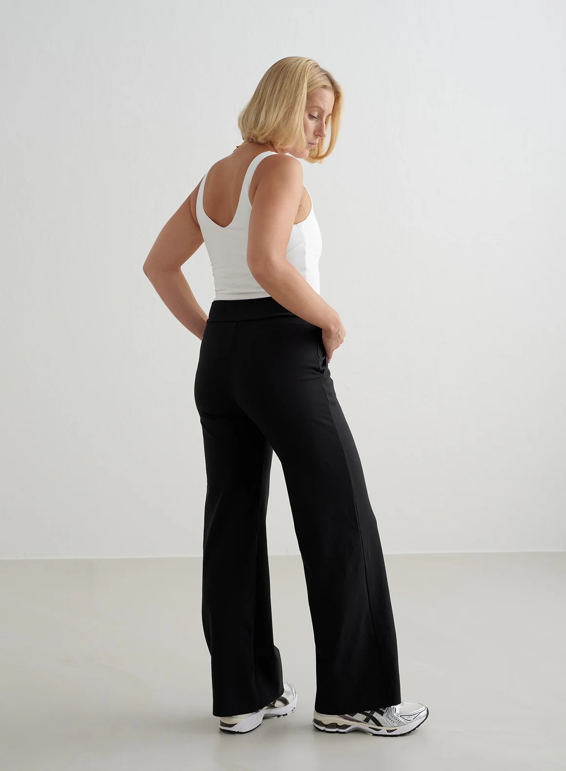 Black Sense Wide Petite Pants - Image 3