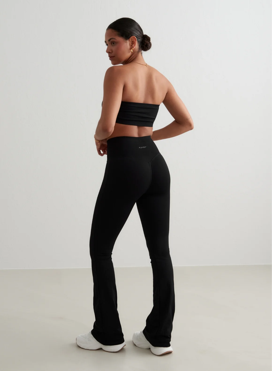 Black Shape Seamless Flare Tights - Image 71
