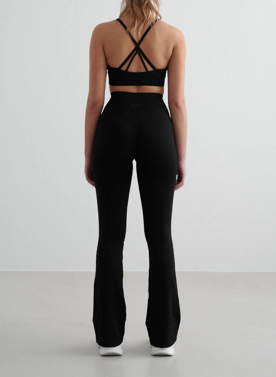 Black Shape Seamless Flare Tights & Cross Back Bra Set - Image 2
