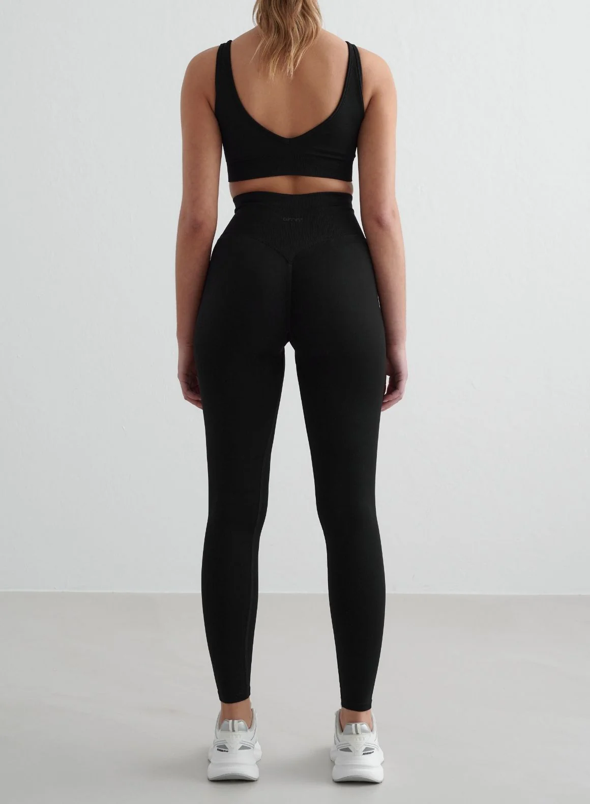 Black Shape Seamless Tights - Image 3