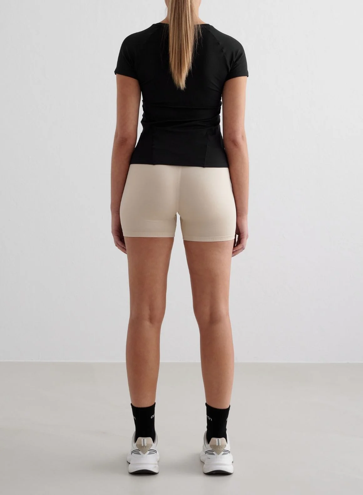 Black Soft Basic Short Sleeve - Image 4