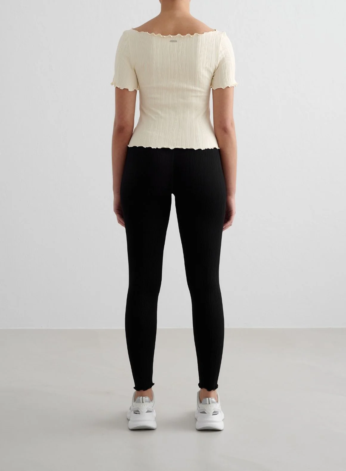 Black Tulip Tights - Image 2
