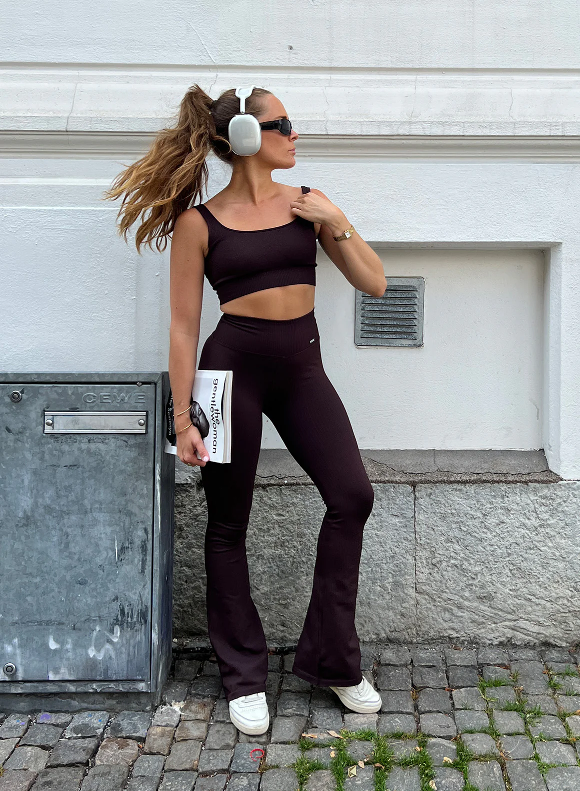 Cacao Ribbed Seamless Flare Tights - Image 10