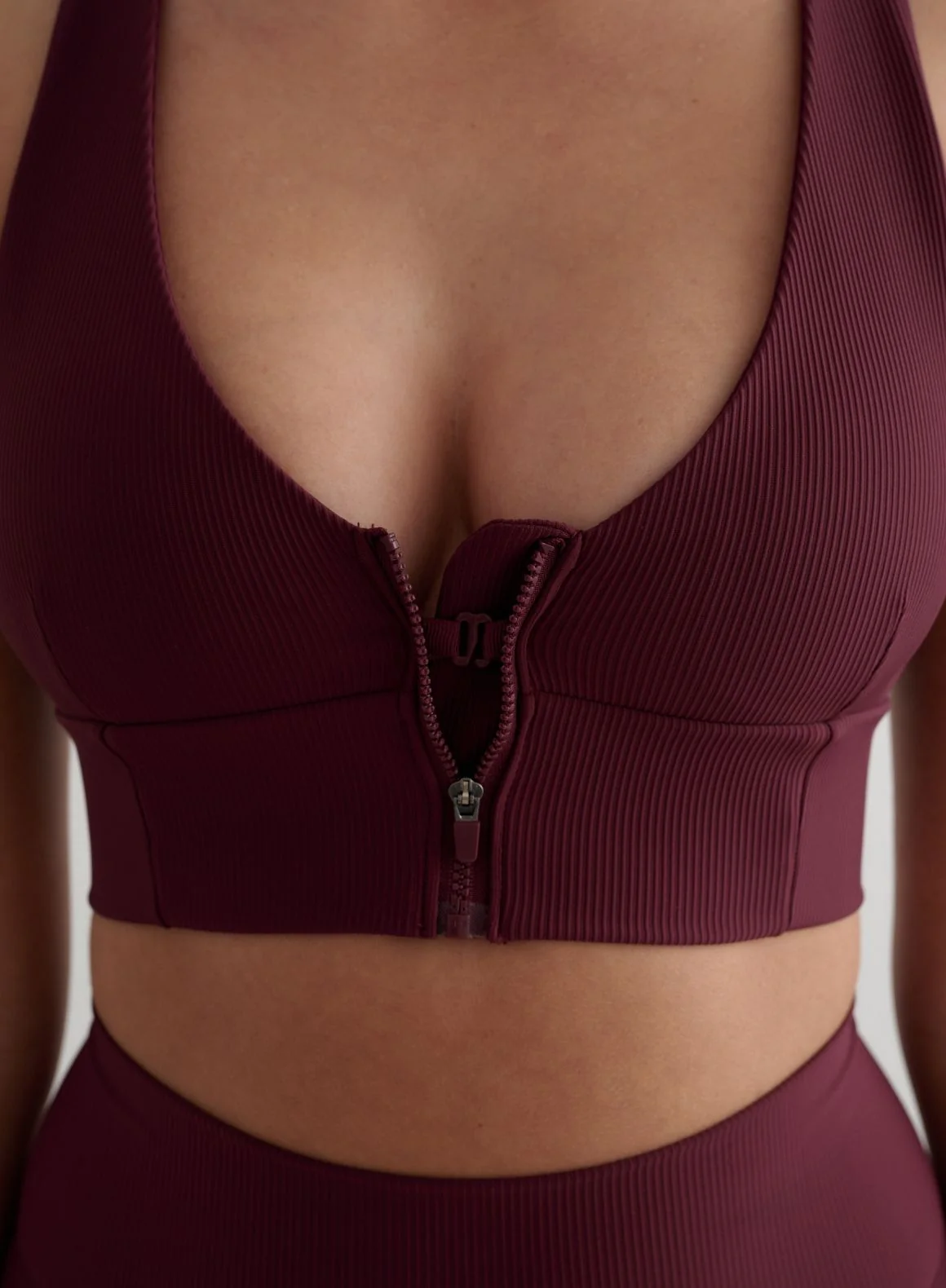 Cherry Ribbed Performance Zipped Bra - Image 3
