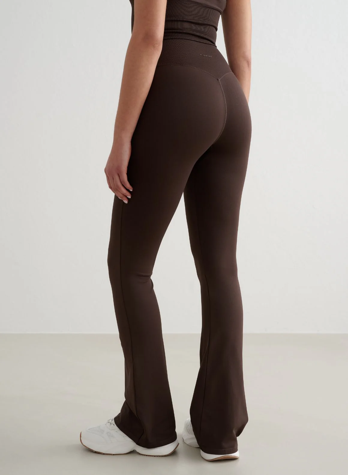 Chocolate Shape Seamless Flare Petite Tights