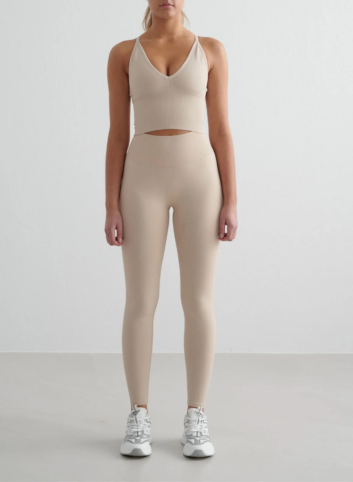 Clay Shape Seamless Cross Back Bralette - Image 3