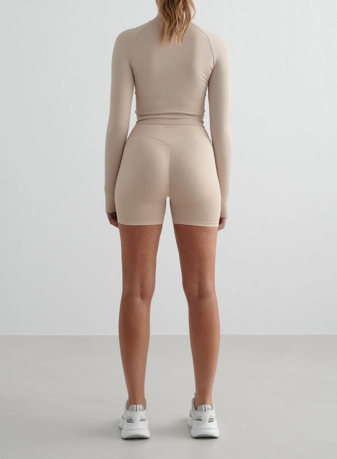 Clay Shape Seamless Hotpants - Image 4
