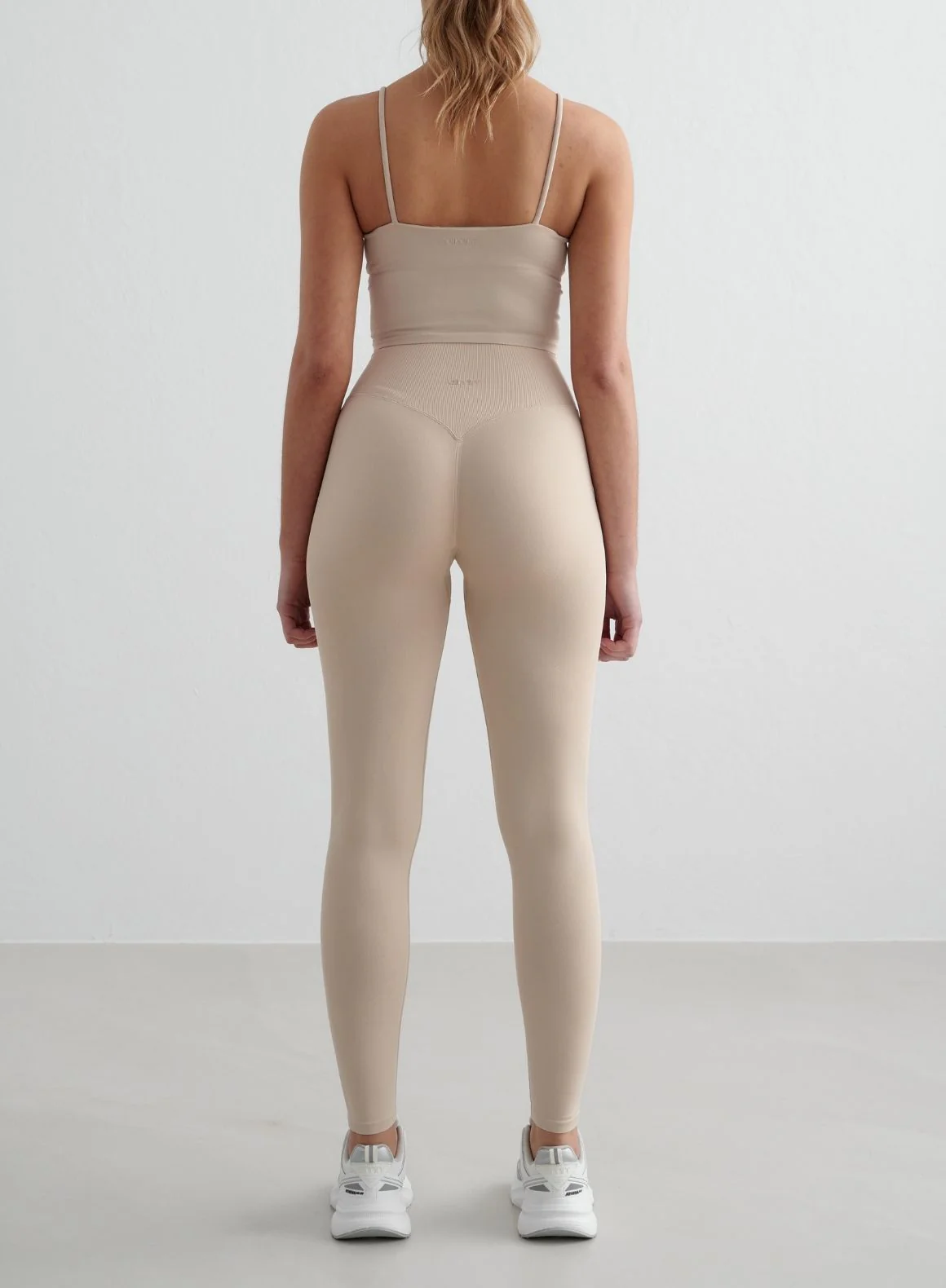 Clay Shape Seamless Tights & Strap Singlet Set - Image 2