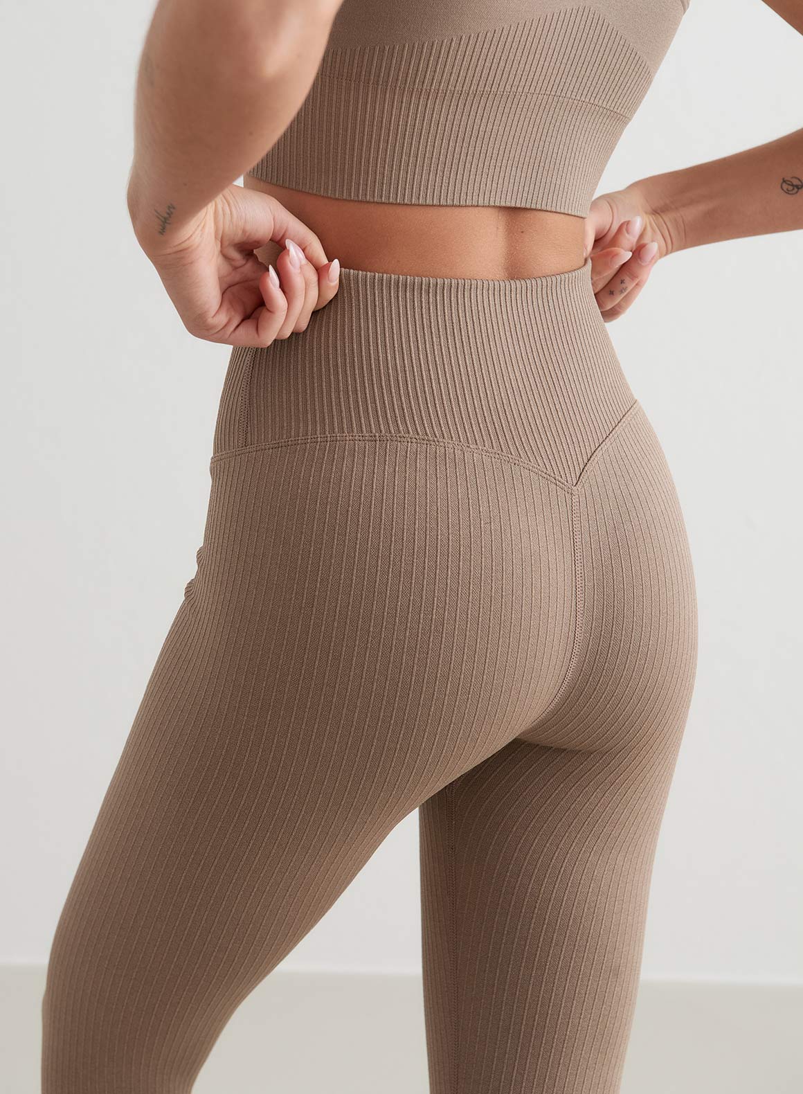 Espresso Ribbed Seamless Tights - Image 3