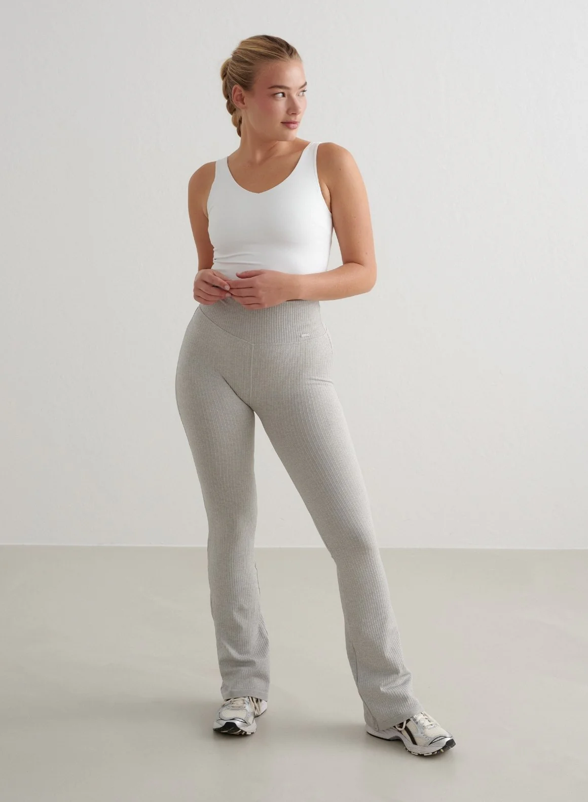 Grey Melange Ribbed Seamless Flare Tights - Image 2
