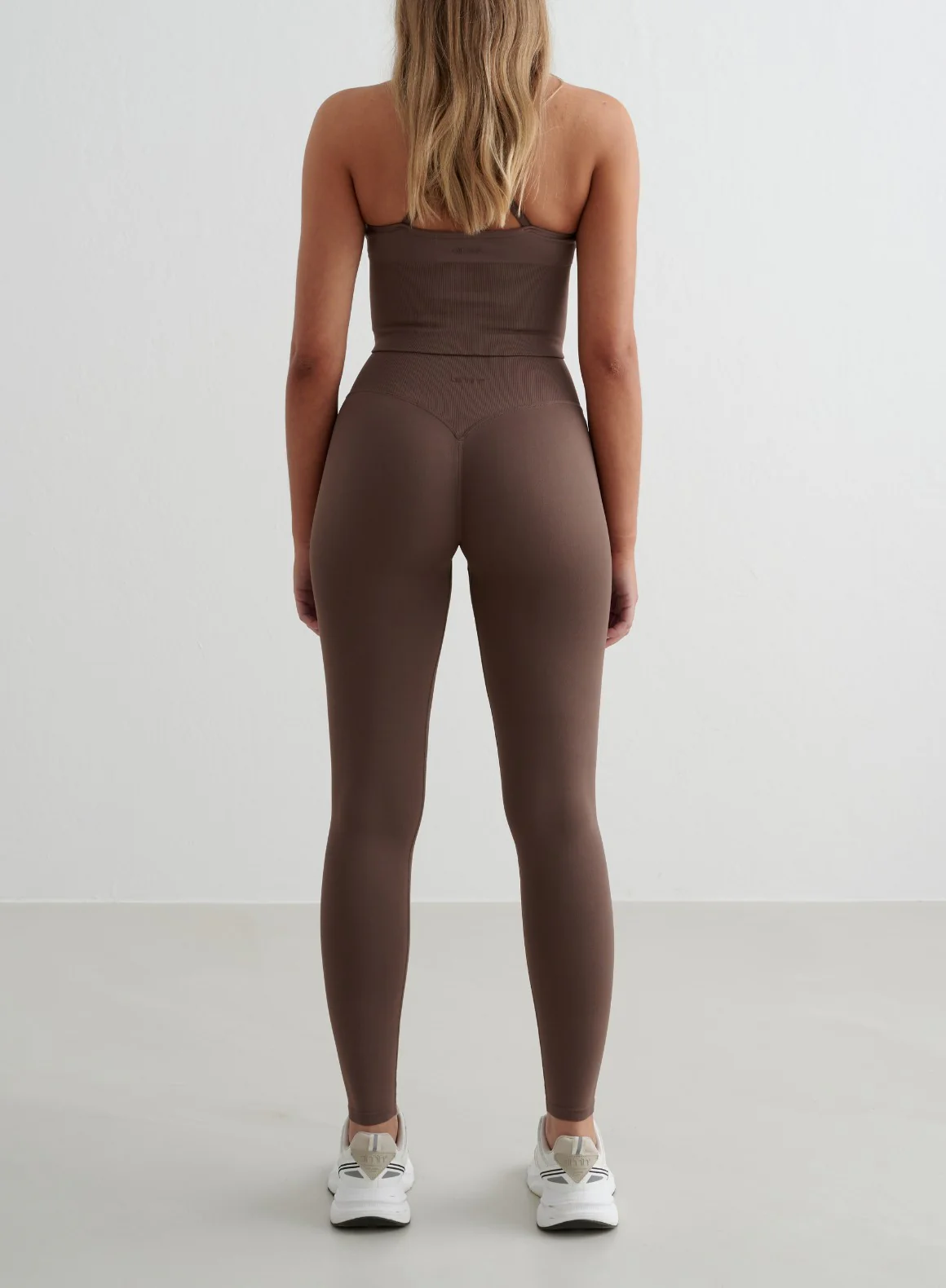 Macchiato Shape Seamless Tights & Cross Back Bralette Set - Image 2