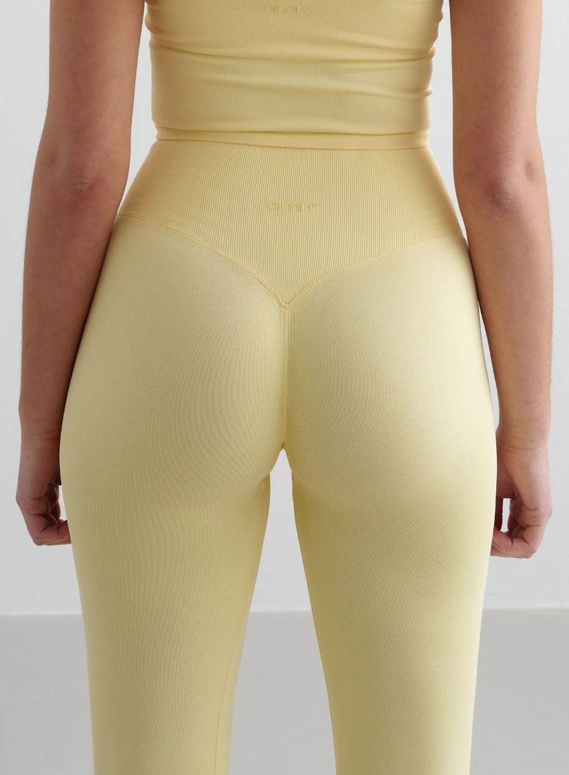 Mellow Shape Seamless Tights - Image 5