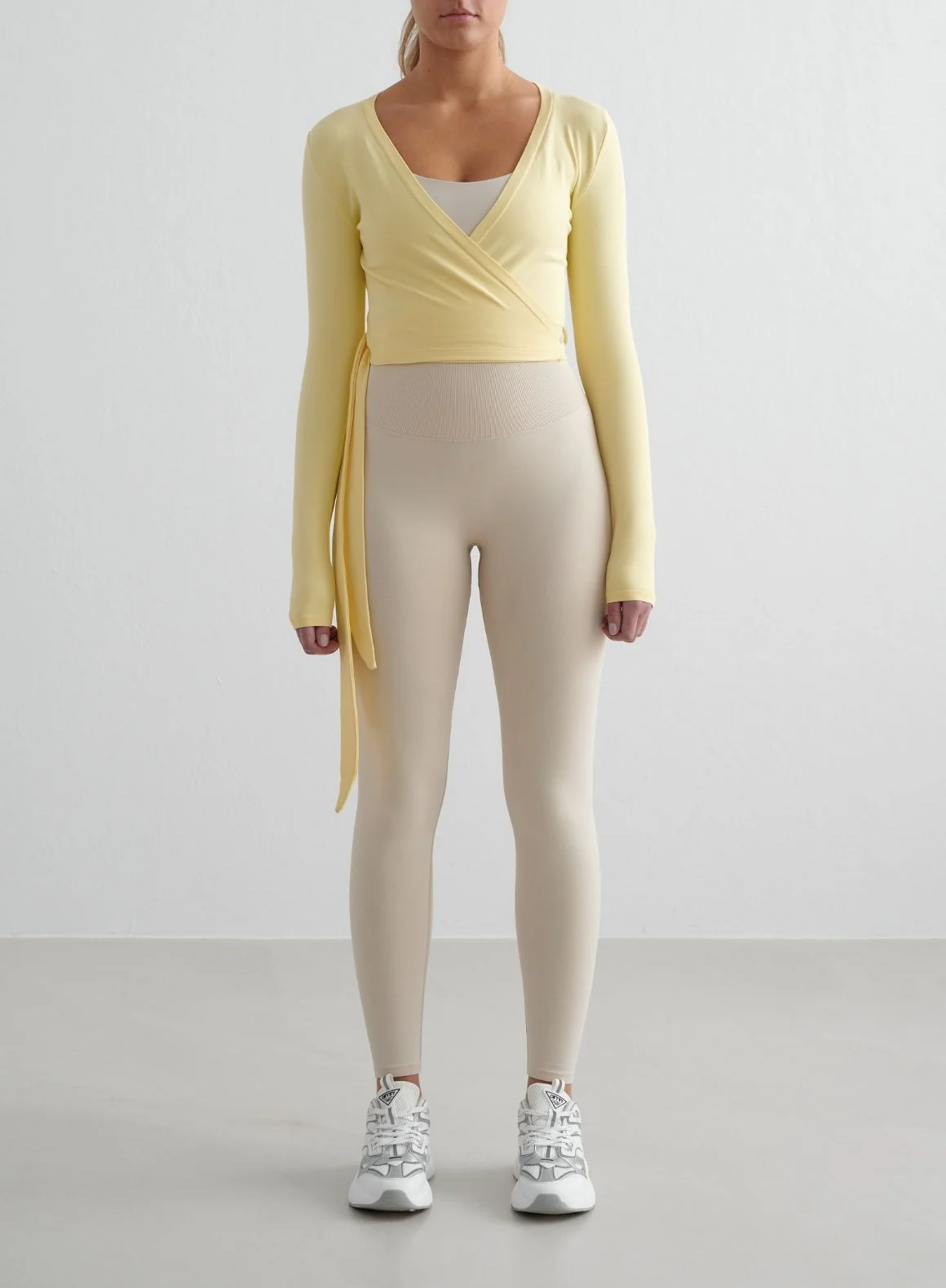 Mellow Shape Seamless Wrap Long Sleeve - Image 6