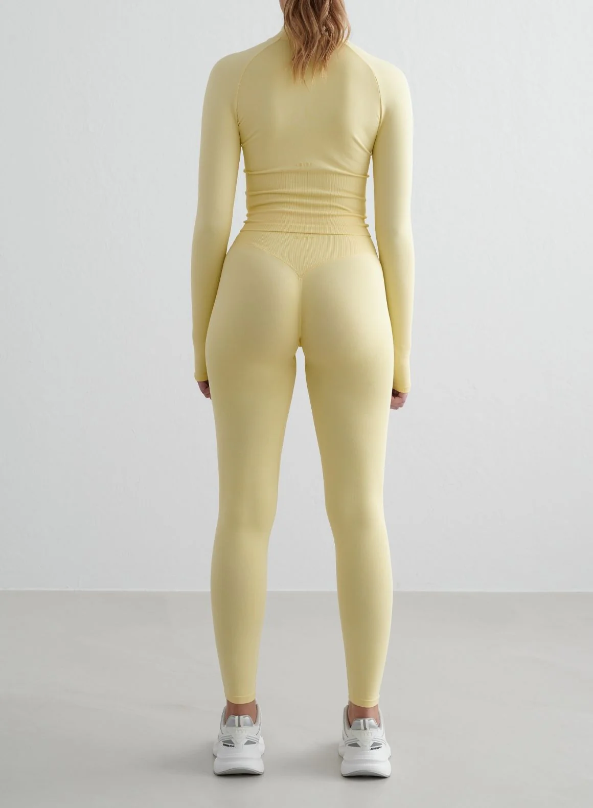 Mellow Shape Seamless Zip Jacket - Image 6