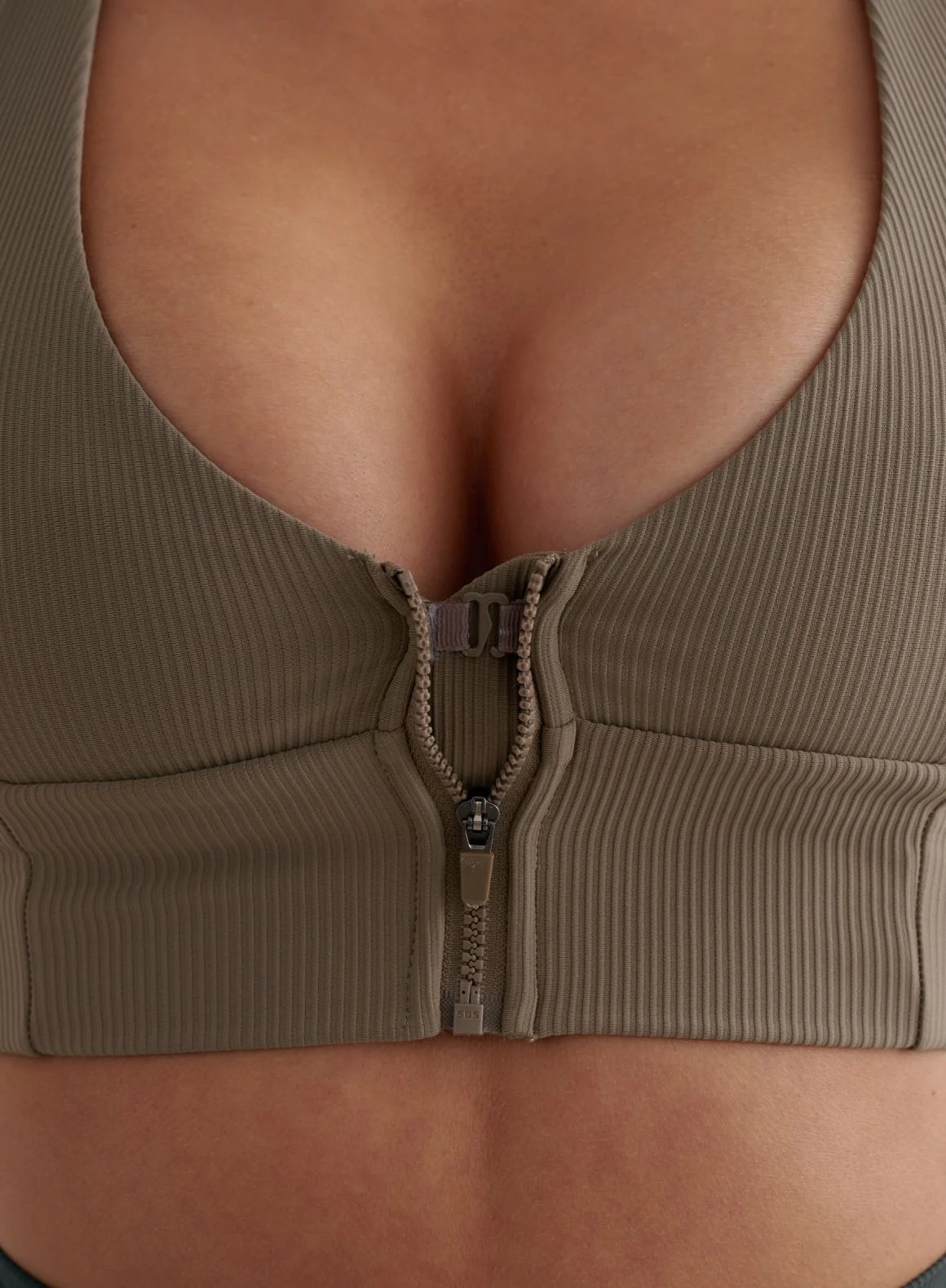 Nougat Ribbed Performance Zipped Bra - Image 4
