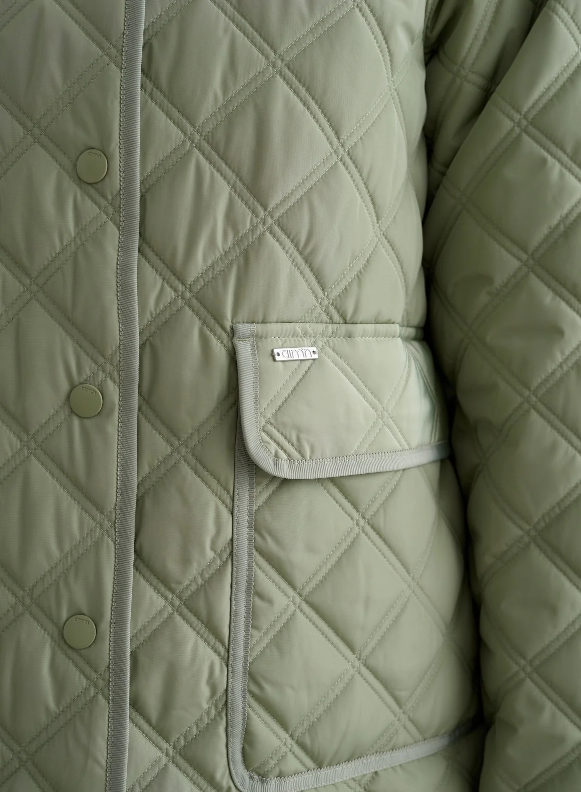 Pale Khaki Quilted Femme Jacket - Image 5