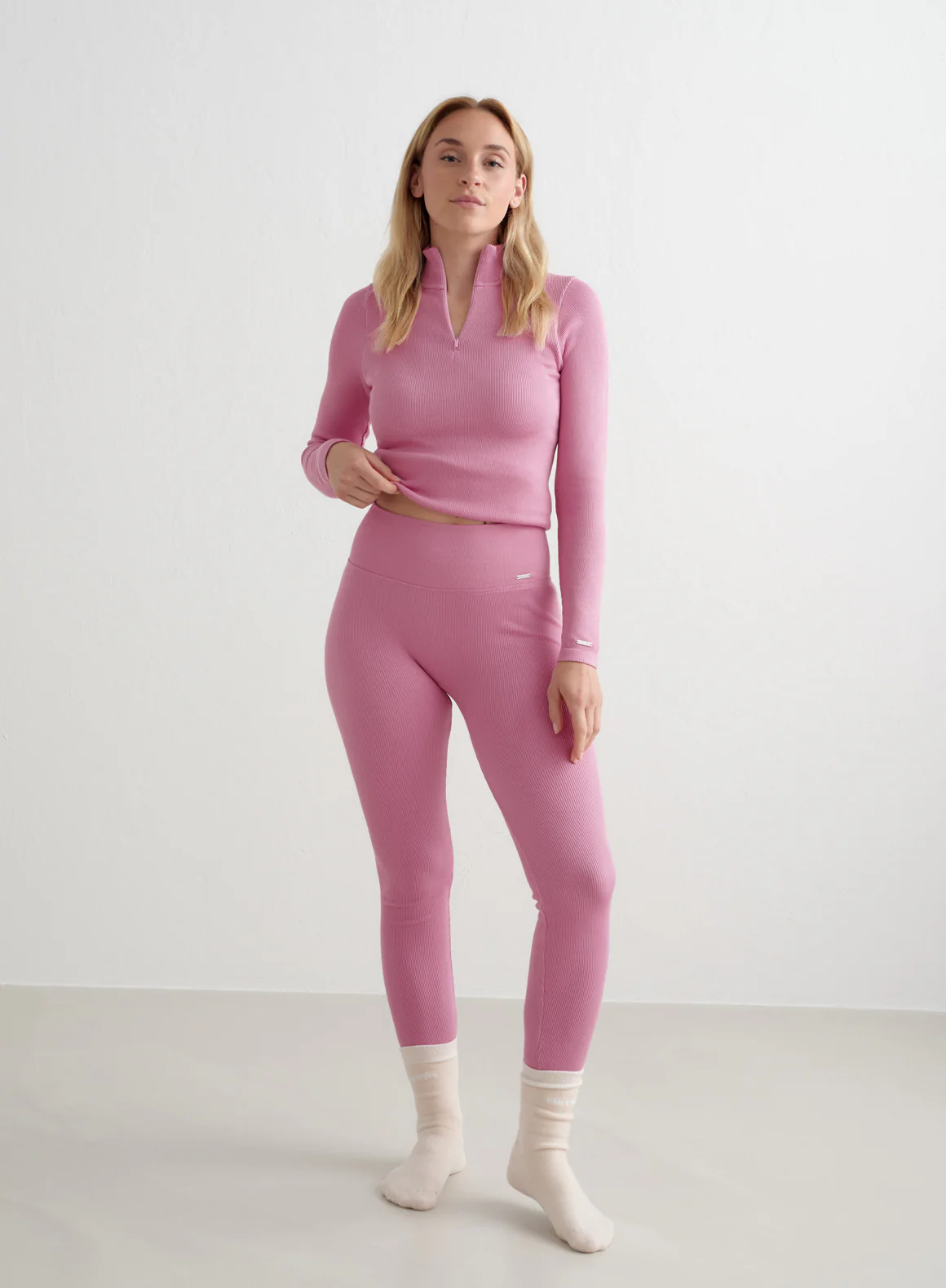 Peony Pink Ribbed Wool Leggings - Image 3