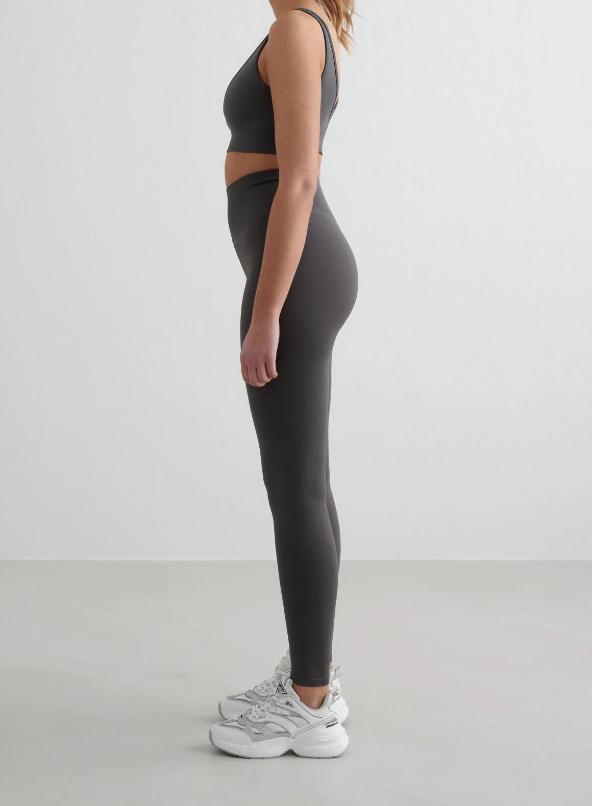 Shadow Grey Shape Seamless Tights & Deep Cut Bra Set - Image 3