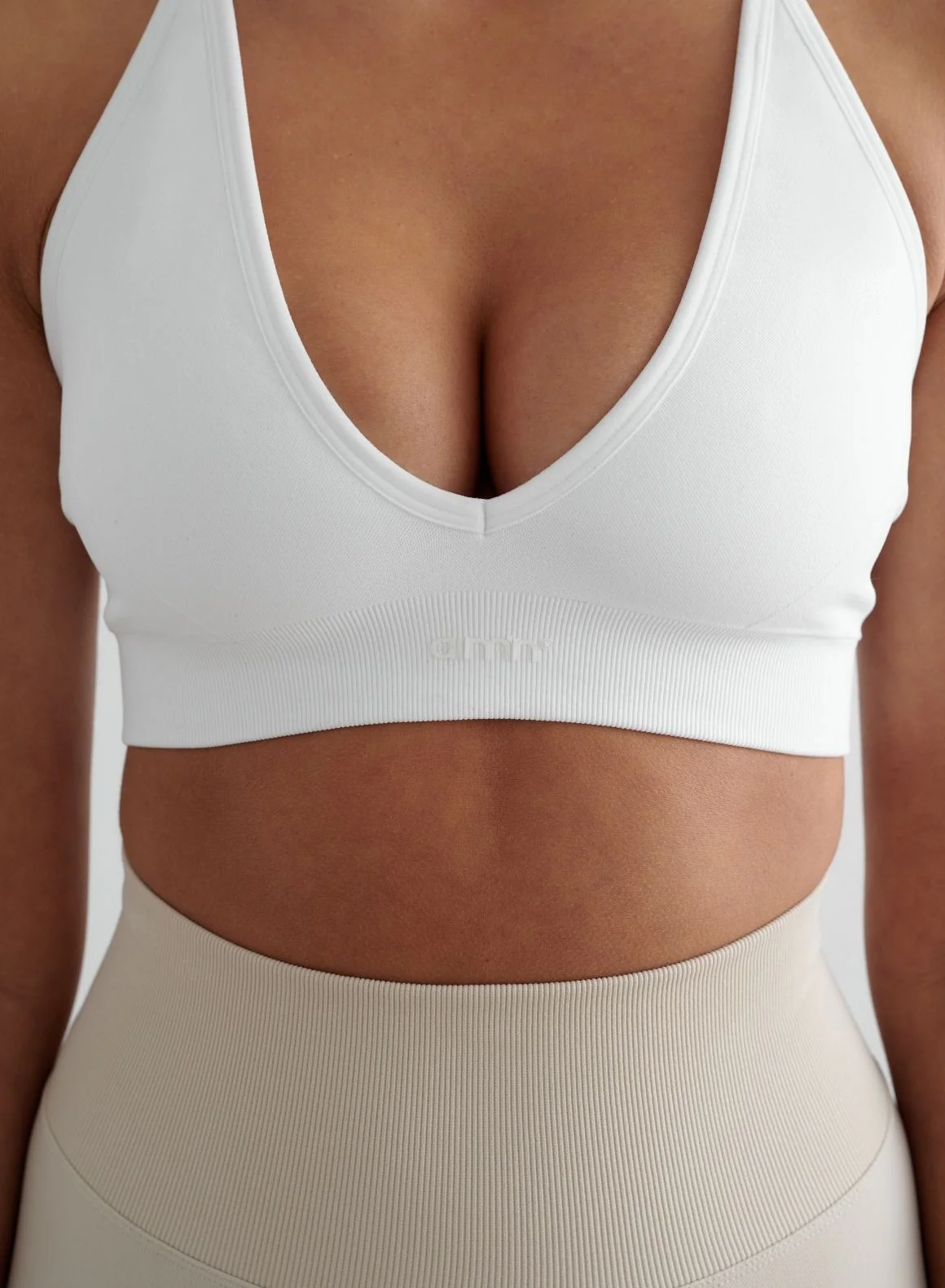 White Shape Seamless Cross Back Bra - Image 6