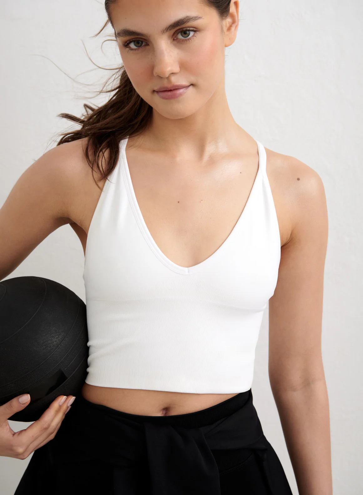 White Shape Seamless Cross Back Bralette - Image 5